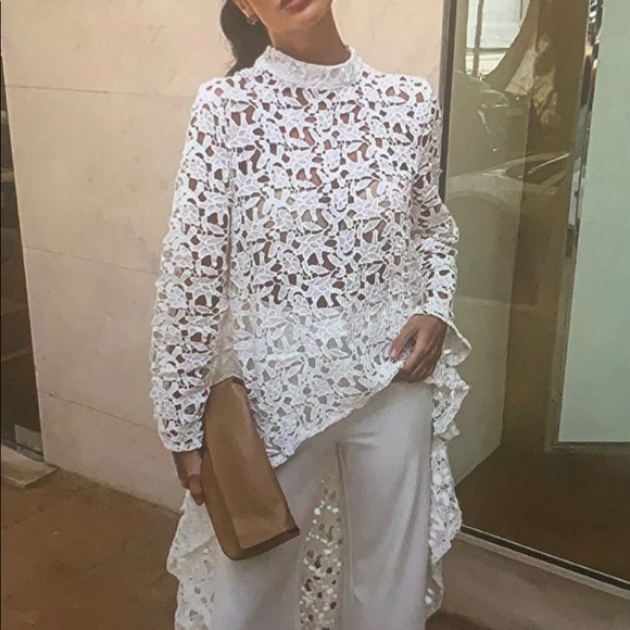 Asymmetrical top - Picture 2 of 2